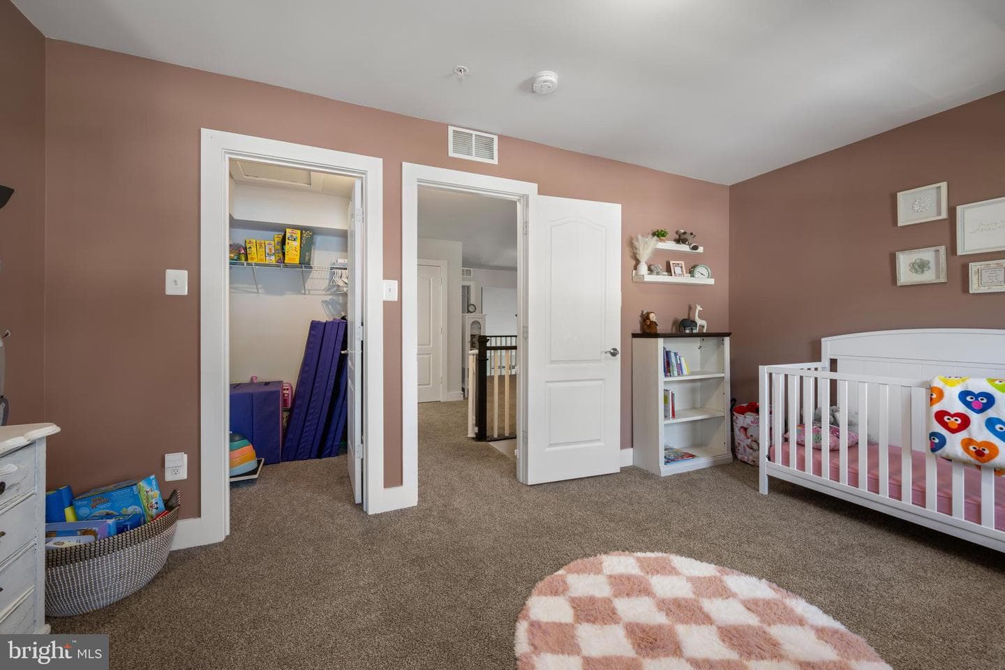 2843 Town View Circle photo 21