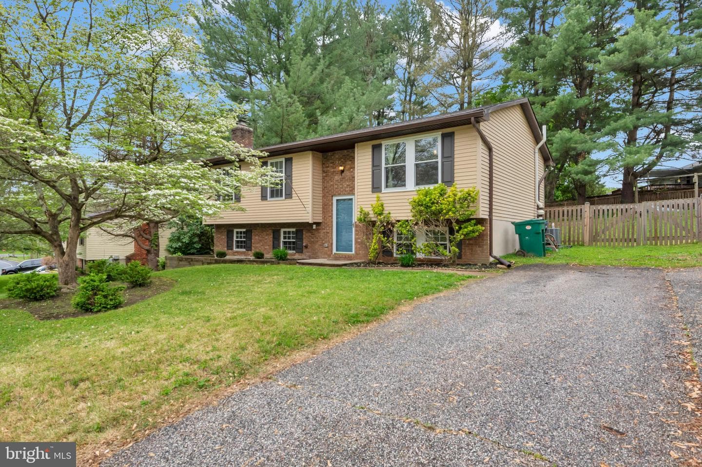 7128 Macbeth Way photo 7