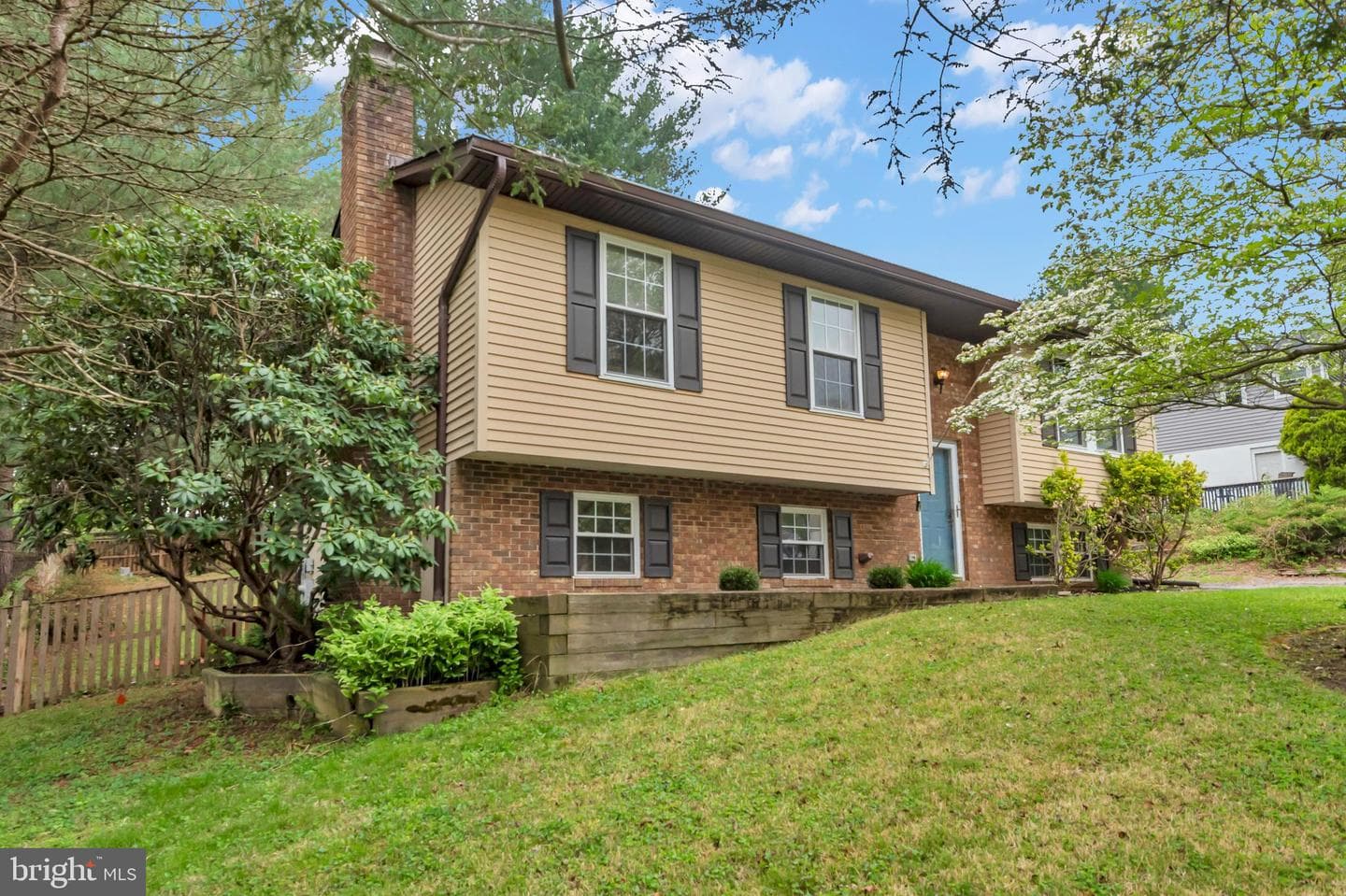7128 Macbeth Way photo 9