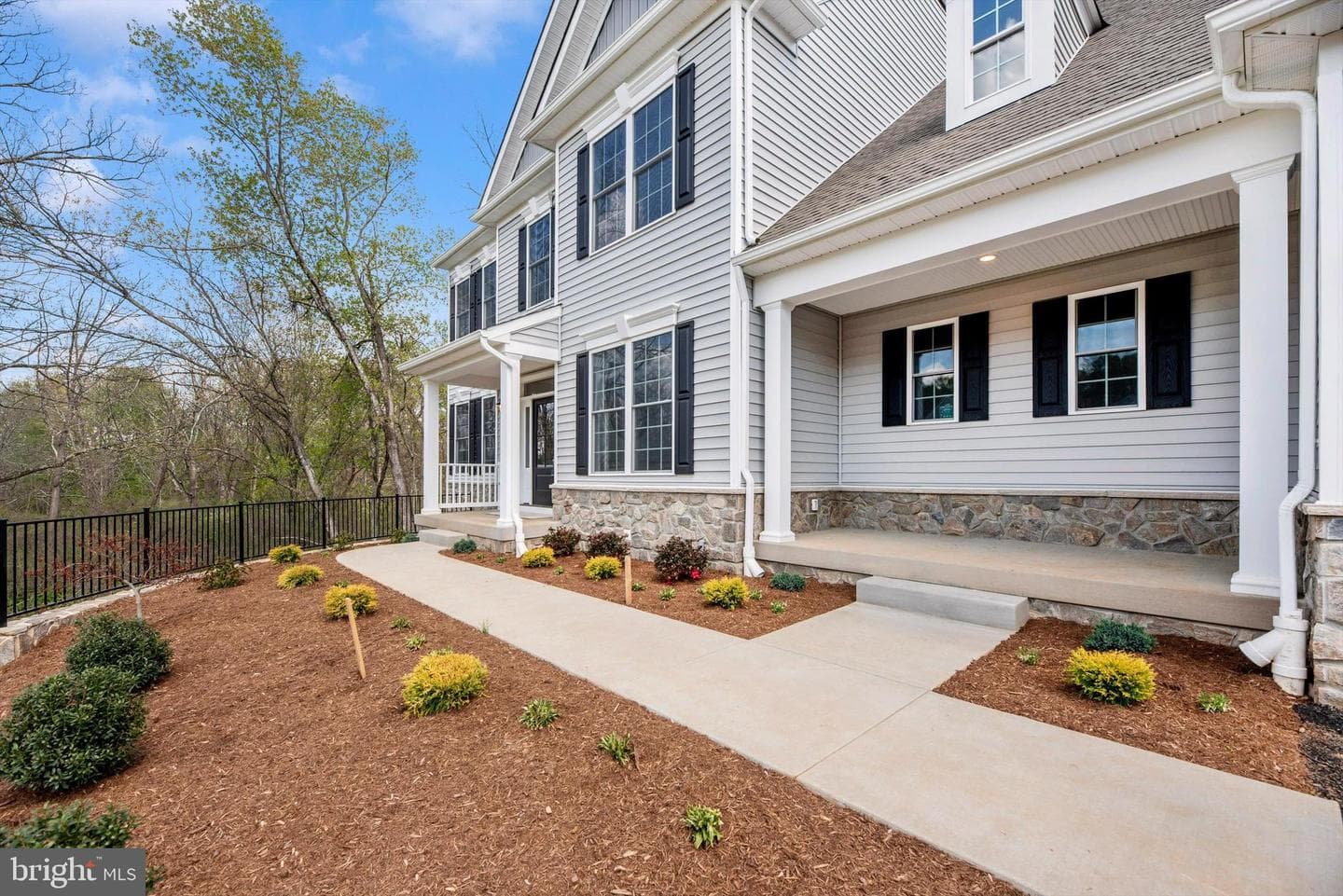 112 Whirlaway Court photo 3