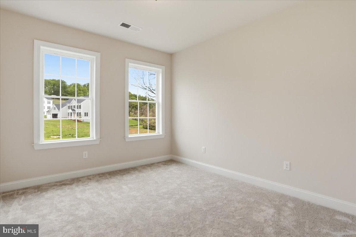 112 Whirlaway Court photo 38
