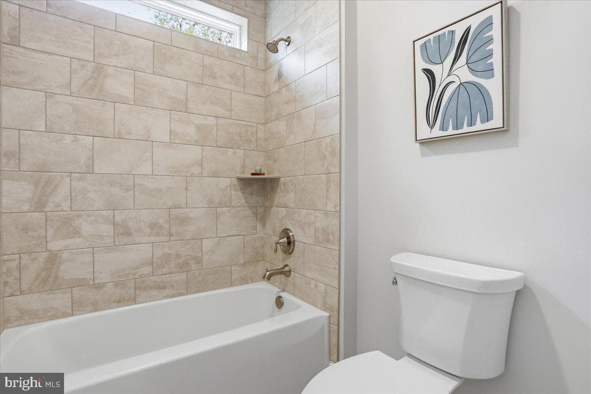 112 Whirlaway Court photo 40