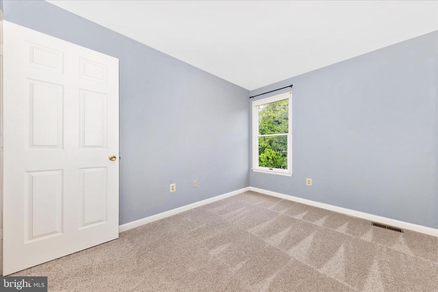 2679 Leslie Road photo 30