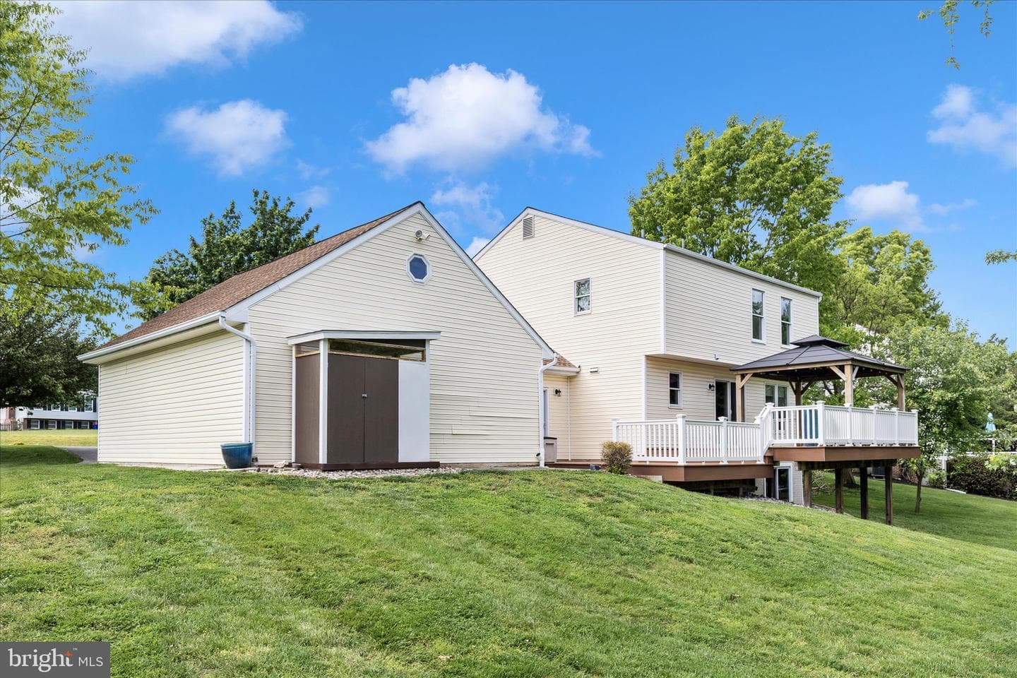 2679 Leslie Road photo 43