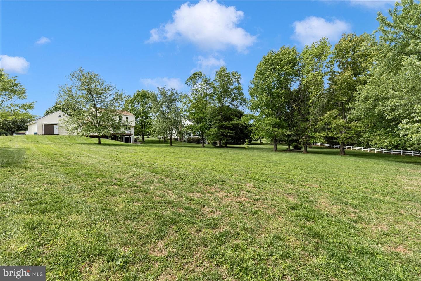 2679 Leslie Road photo 52