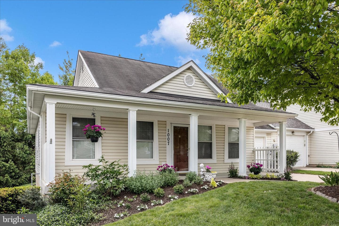 1007 Parade Lane photo 1