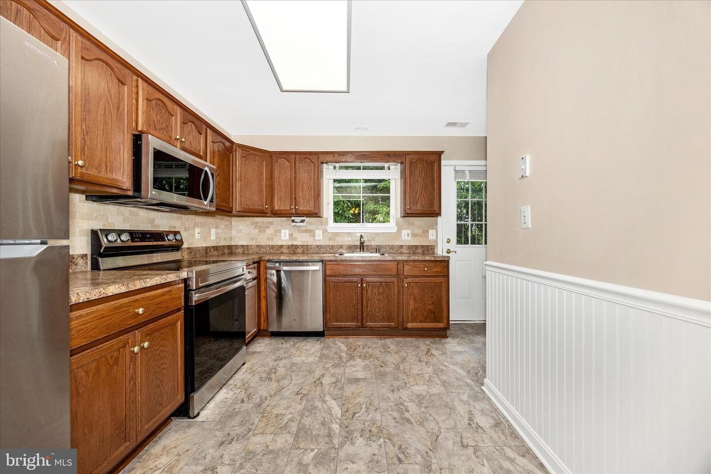 1007 Parade Lane photo 18