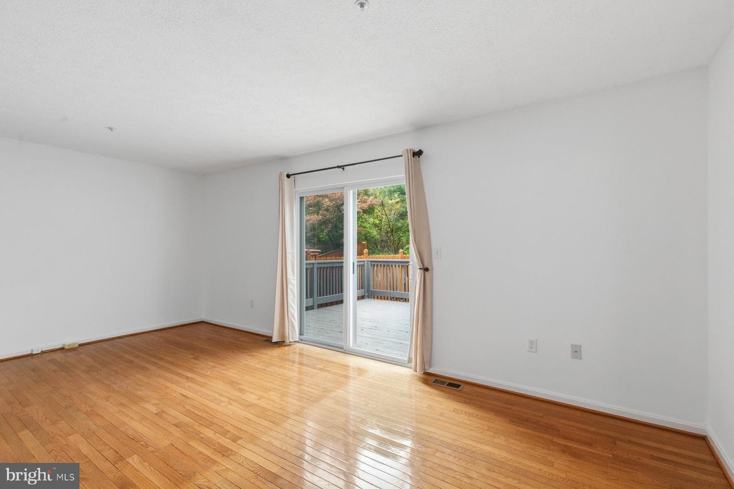 802 Medinah Circle photo 6