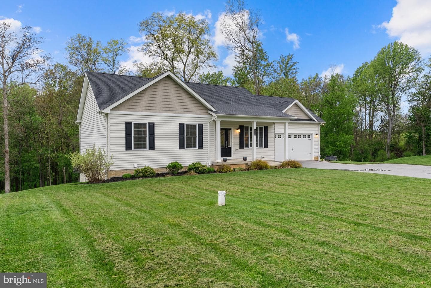 350 Rockland Road photo 3