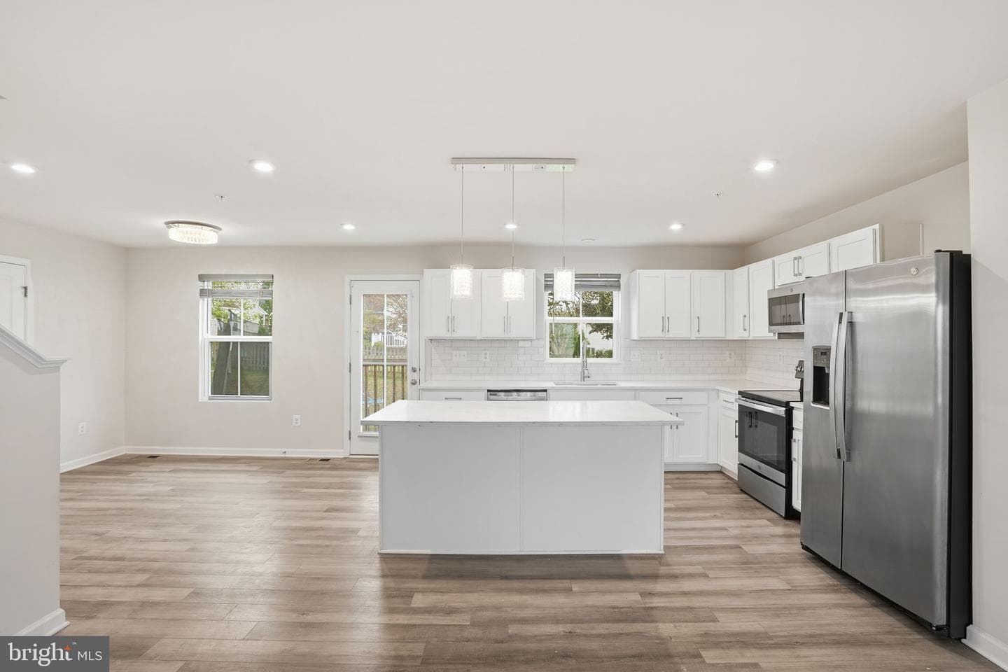 213 Pickett Street photo 13