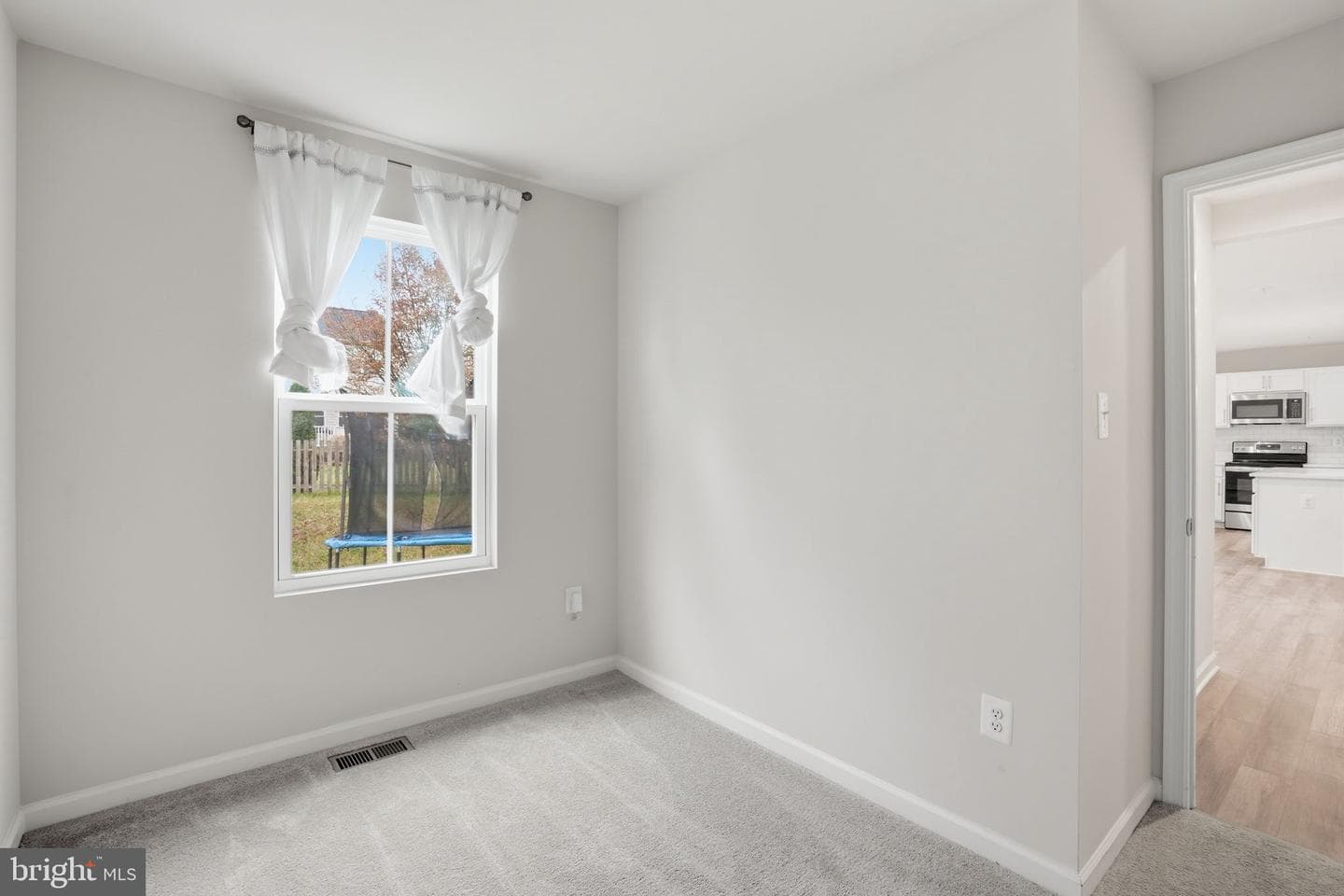 213 Pickett Street photo 20