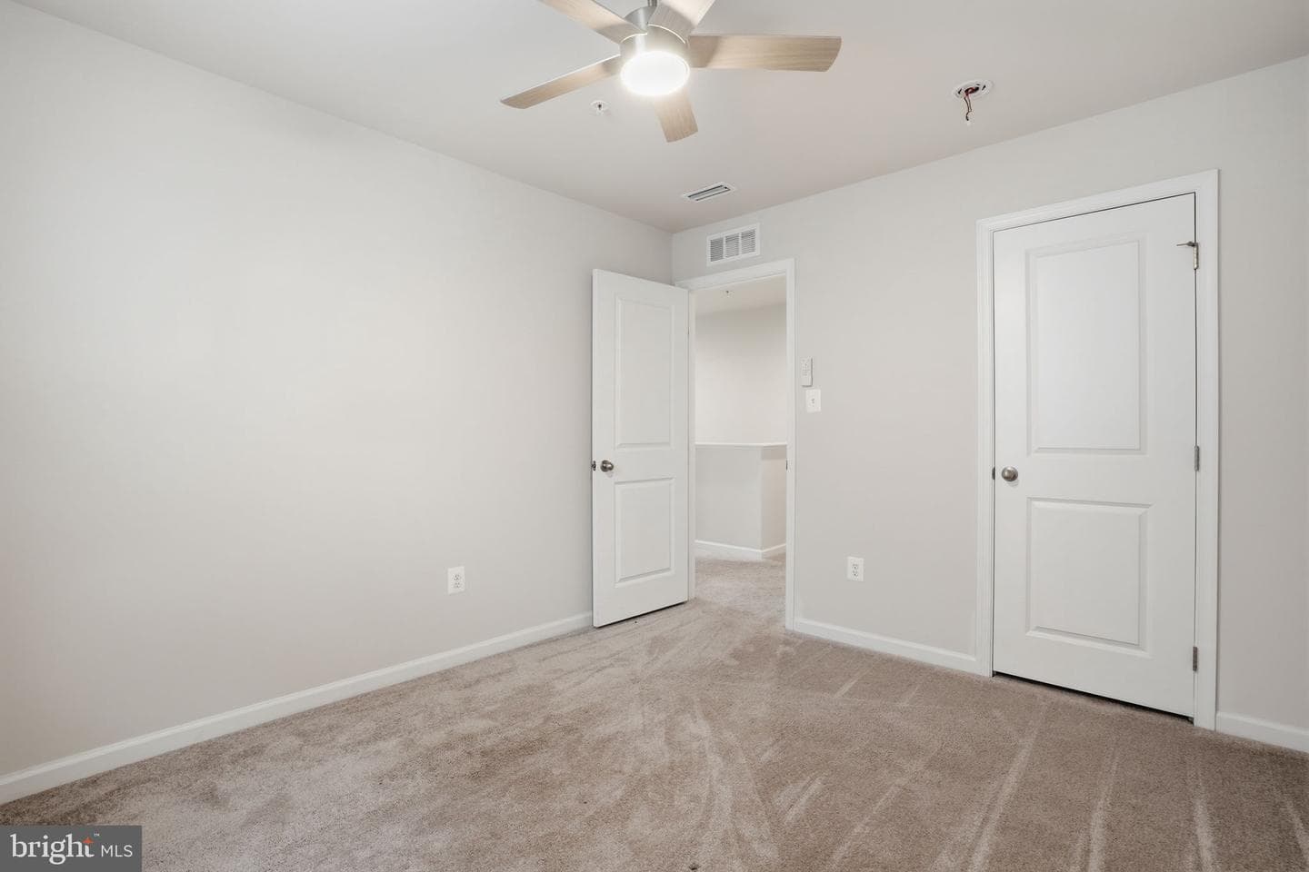 213 Pickett Street photo 32