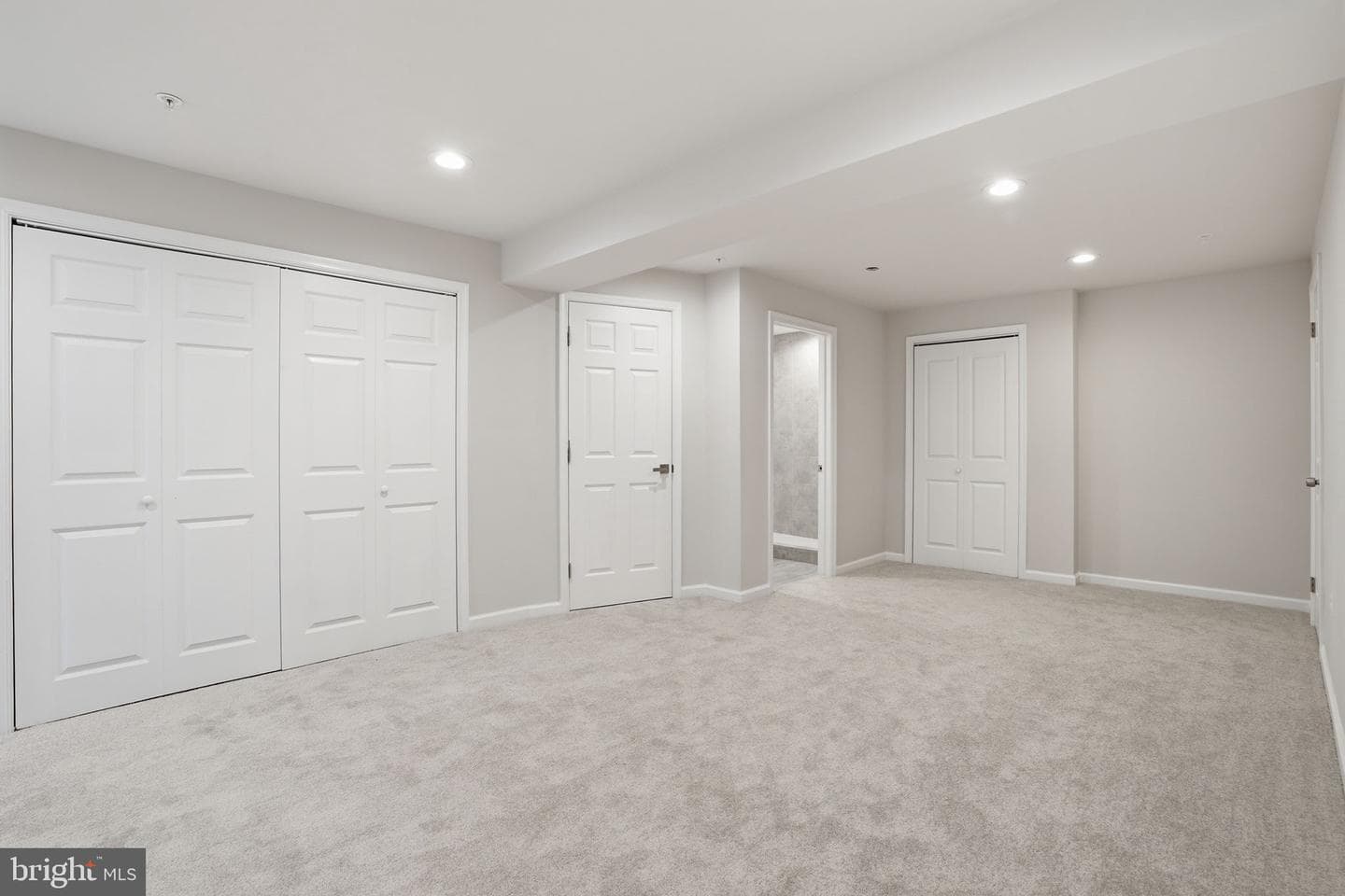 213 Pickett Street photo 41