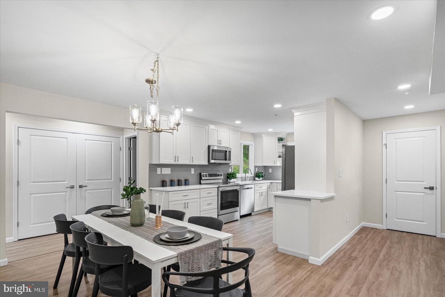 2056 Brown Road photo 12