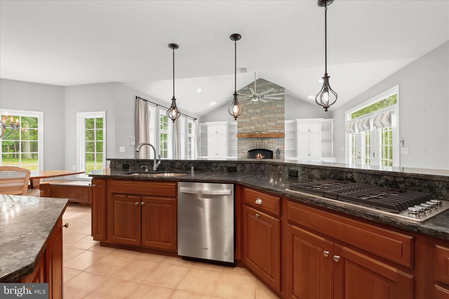 2400 Summerfield Drive photo 25