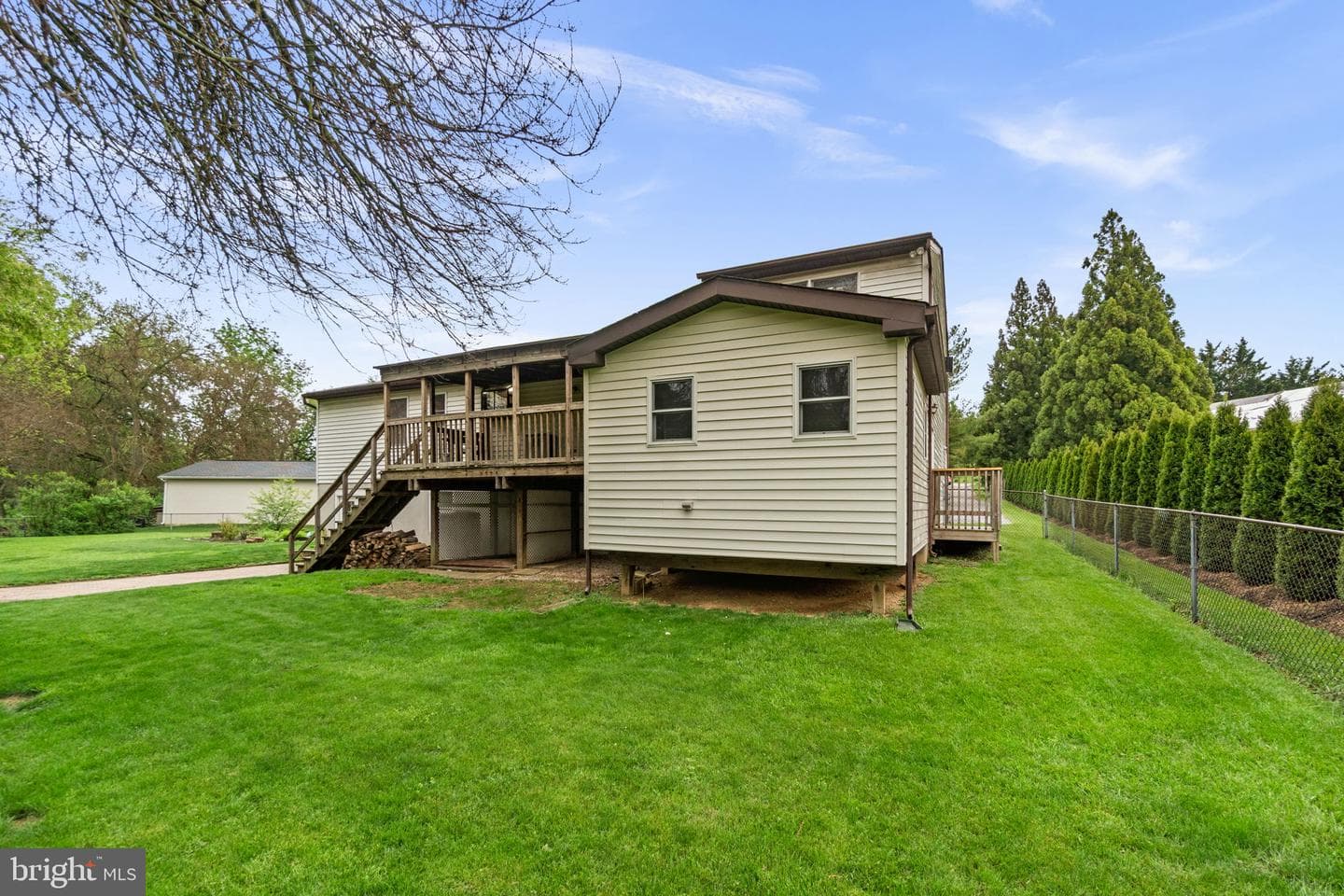 132 Dunrovin Avenue photo 46