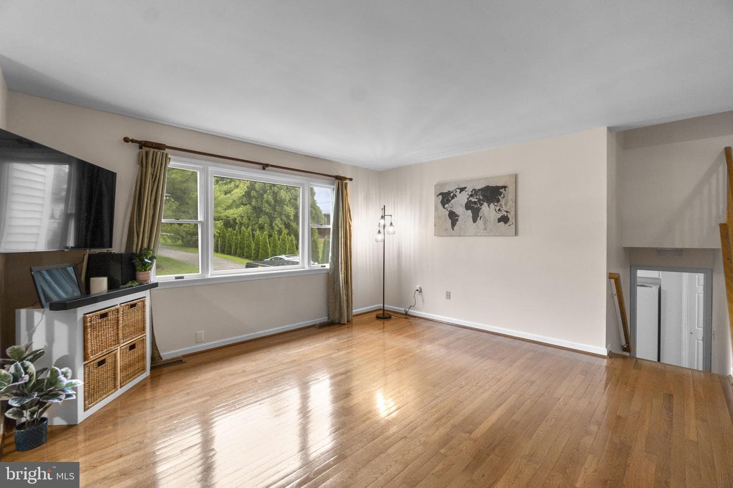 132 Dunrovin Avenue photo 5