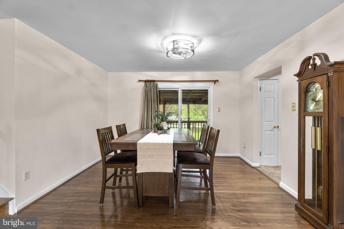 132 Dunrovin Avenue photo 8
