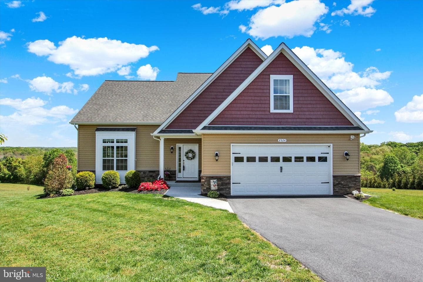 2524 Fourleaf Drive photo 1