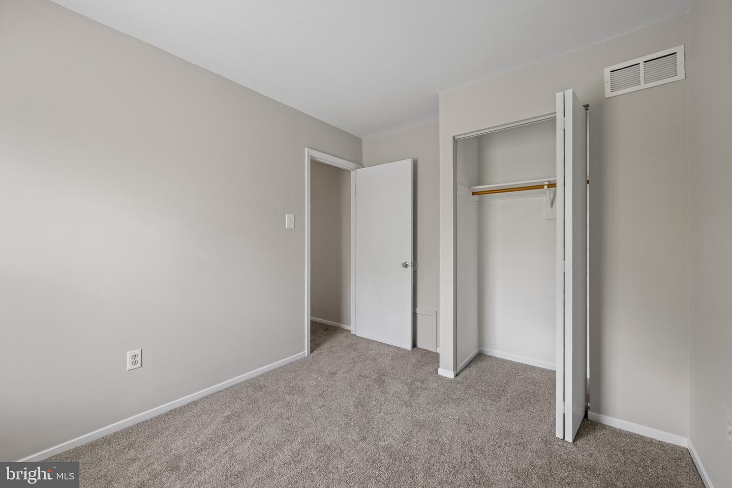 7543 Braemar Court photo 20