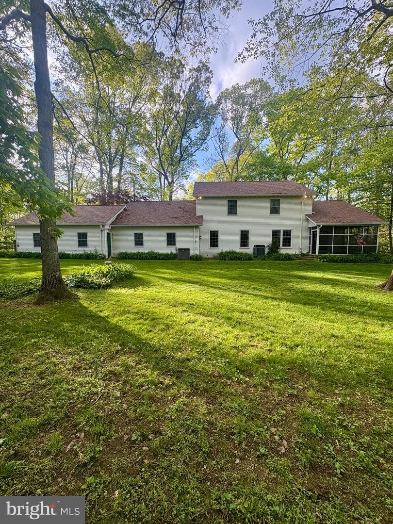 2055 Manchester Road photo 11