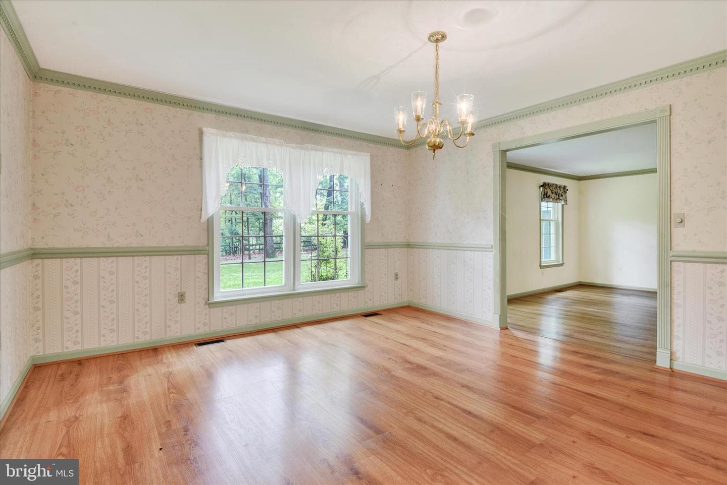 2055 Manchester Road photo 29