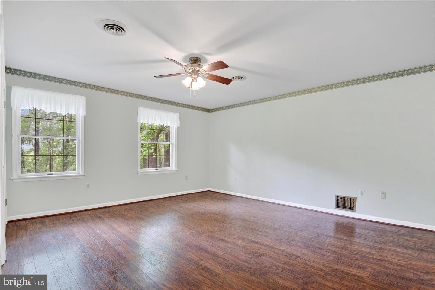 2055 Manchester Road photo 45