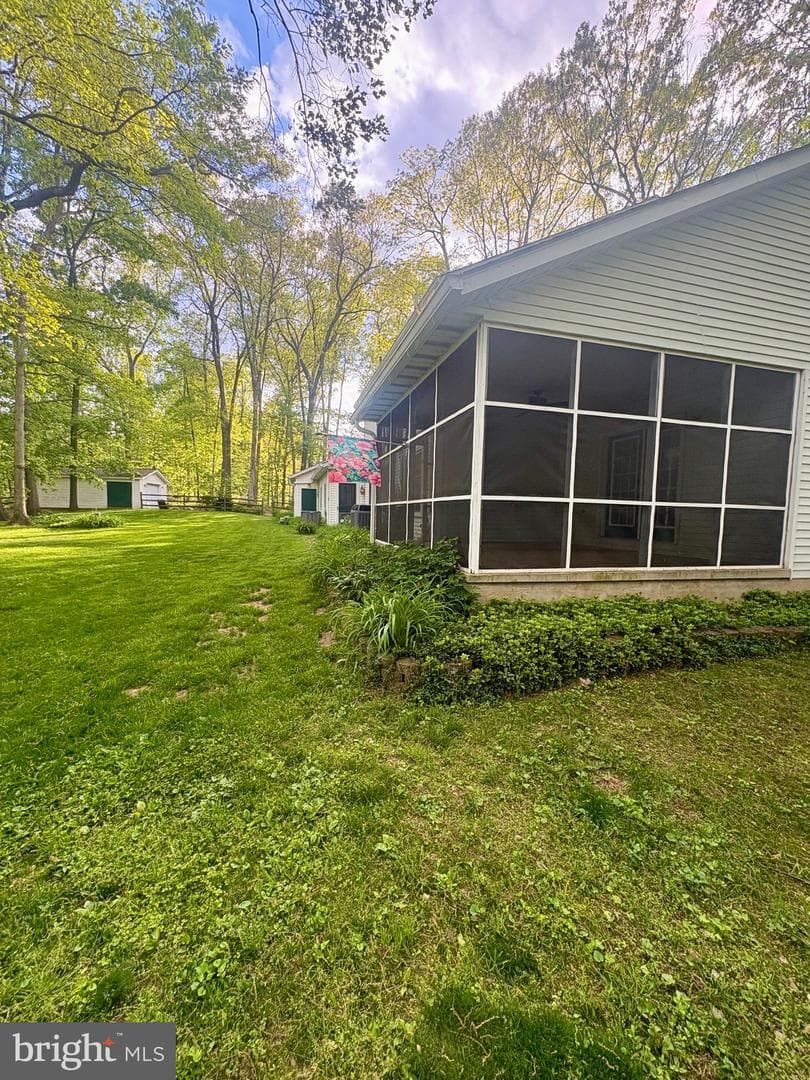 2055 Manchester Road photo 9