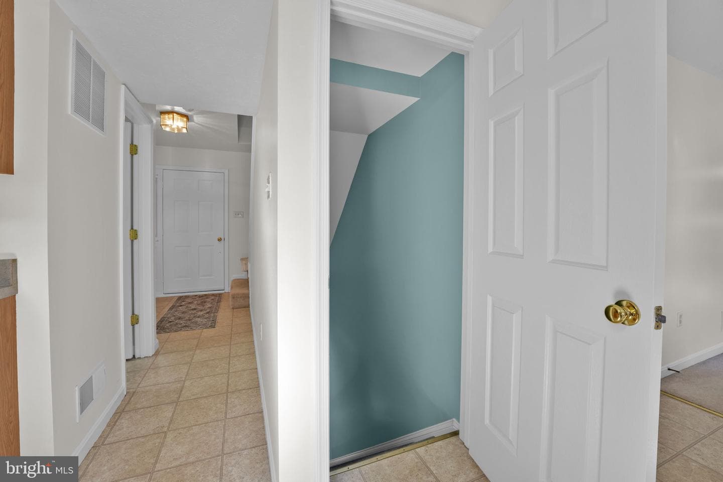 4233 Tumbrell Drive photo 12