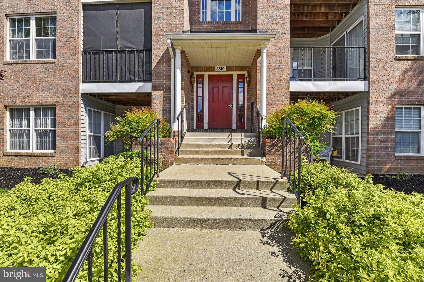 3810 Sunnyfield Court #1b photo 2