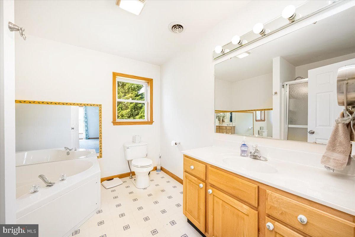 2402 Windisch Drive photo 28