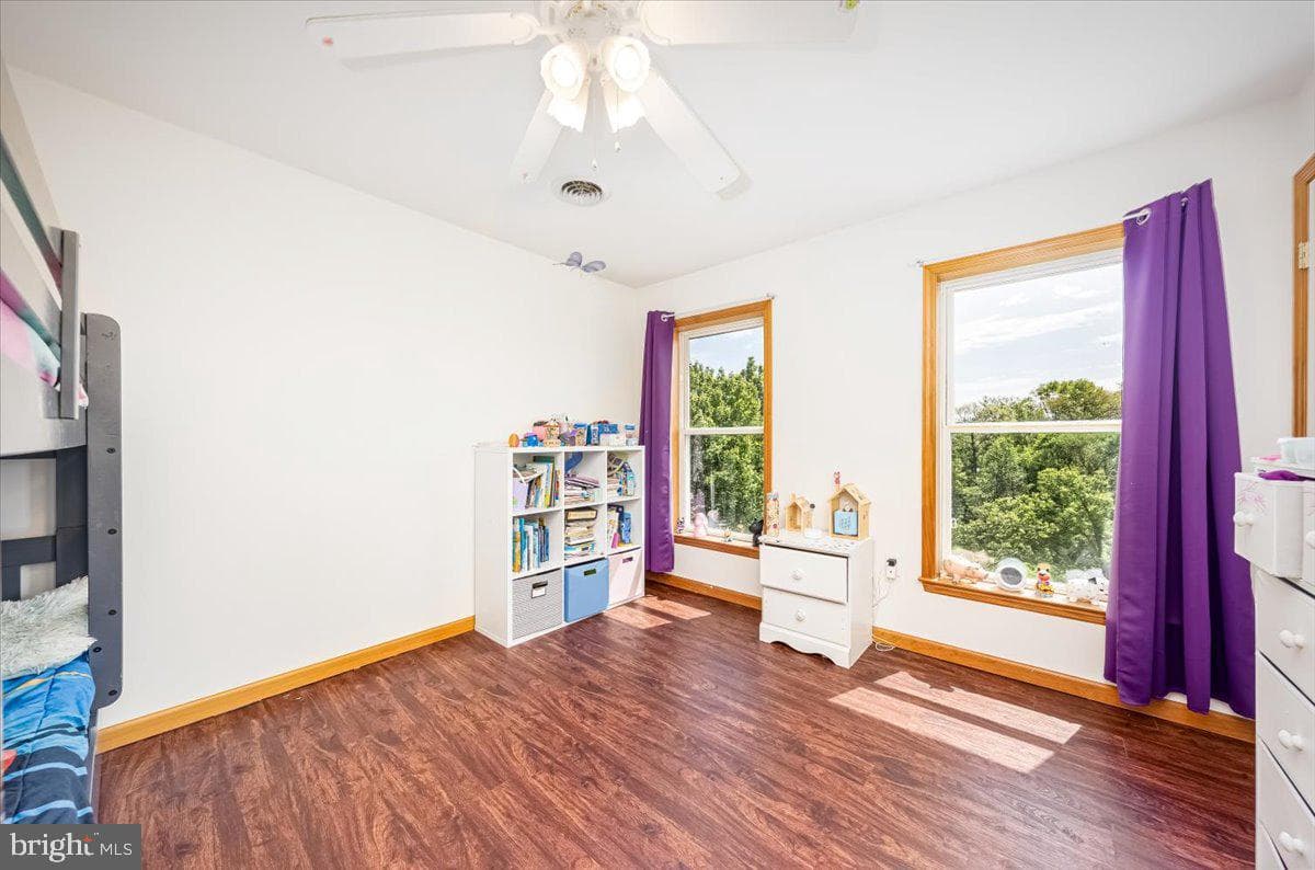 2402 Windisch Drive photo 33