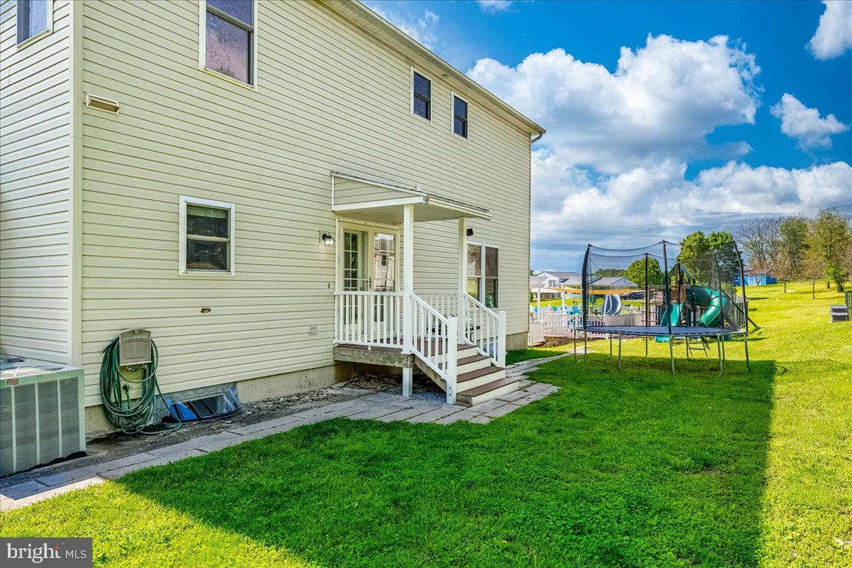 2402 Windisch Drive photo 49