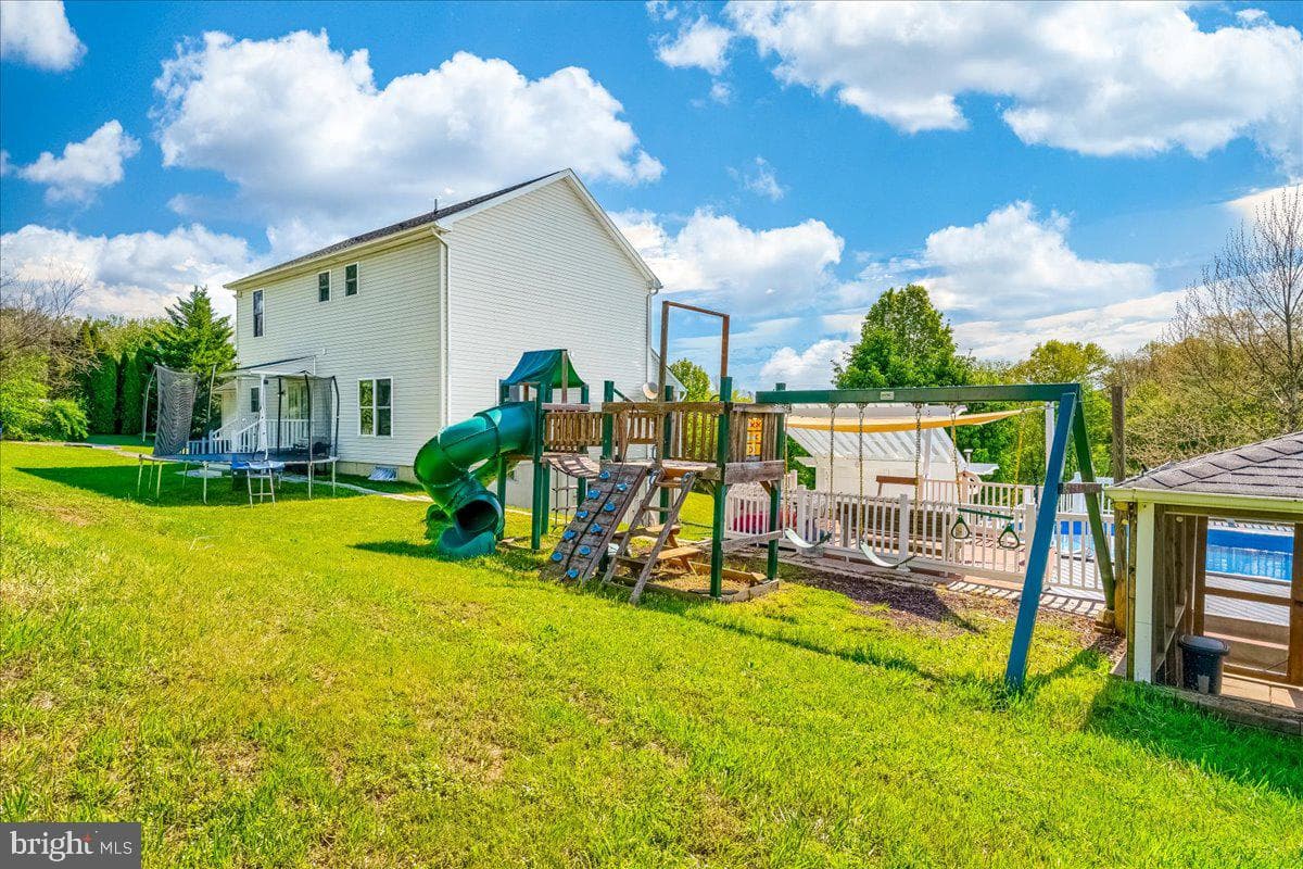 2402 Windisch Drive photo 52