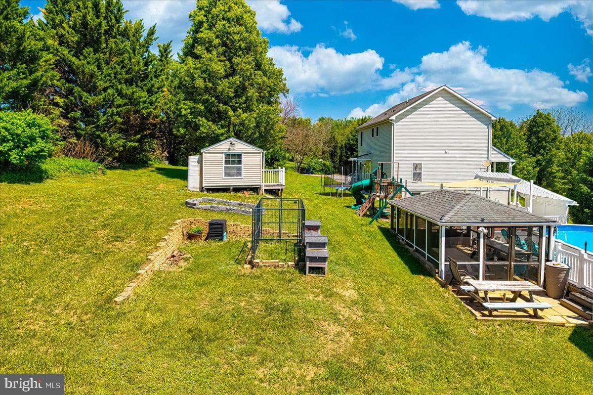 2402 Windisch Drive photo 74