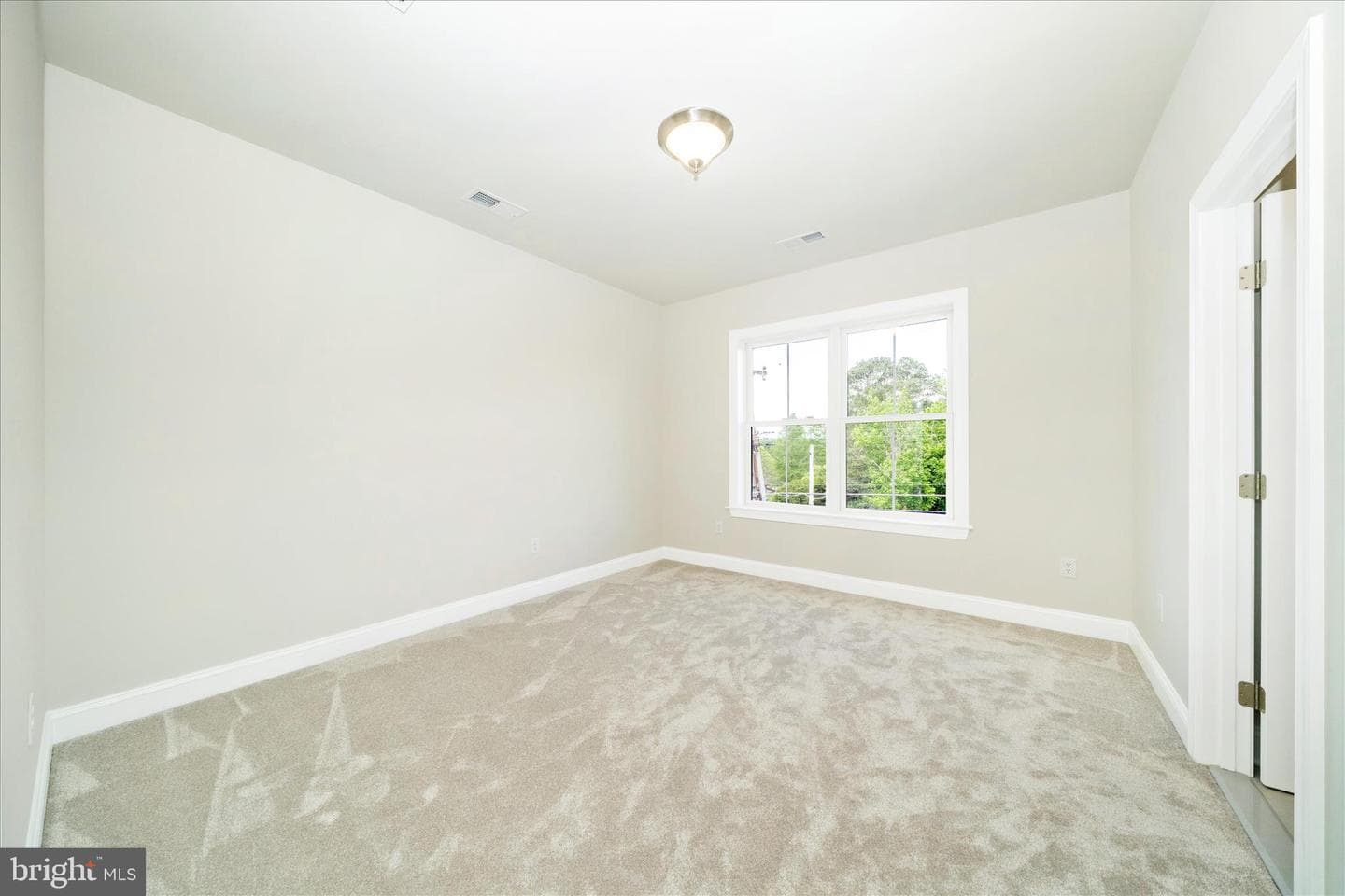 7349 2nd Avenue photo 29