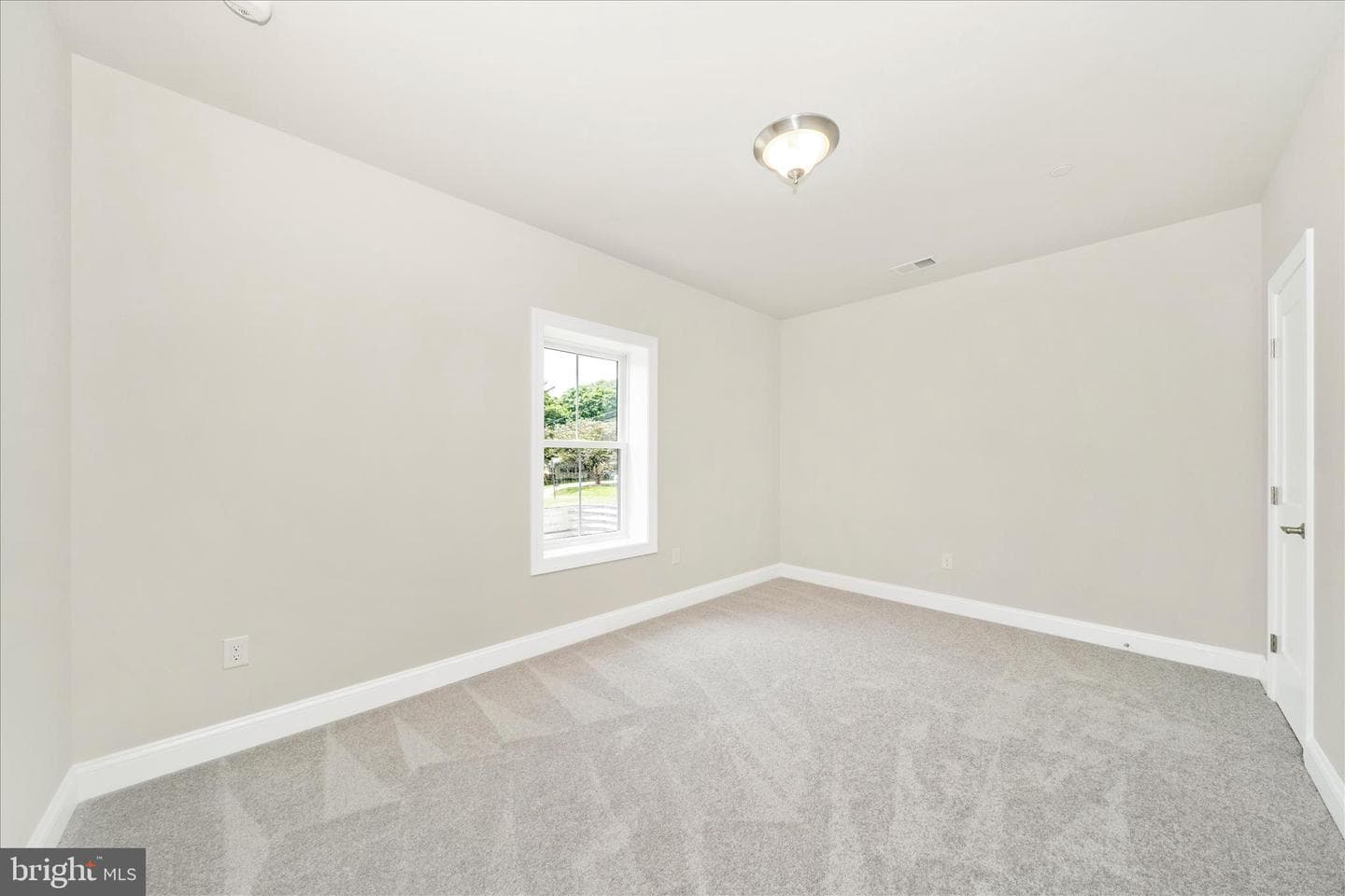 7349 2nd Avenue photo 35