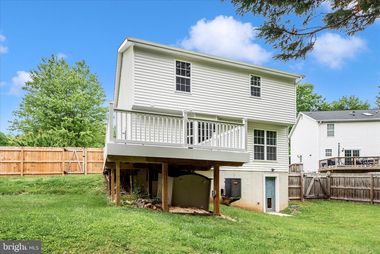 705 Spotters Court photo 48