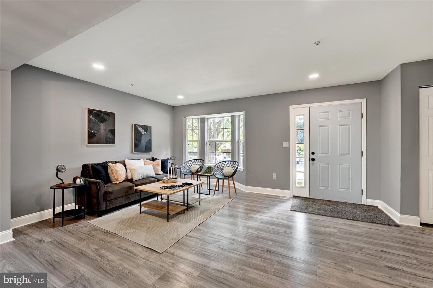 711 Medinah Circle photo 14