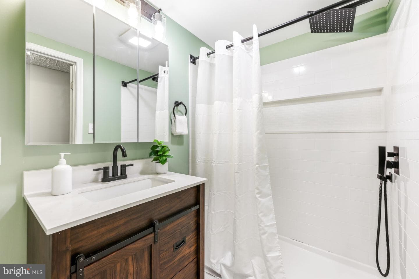 2105 Walsh Drive photo 35