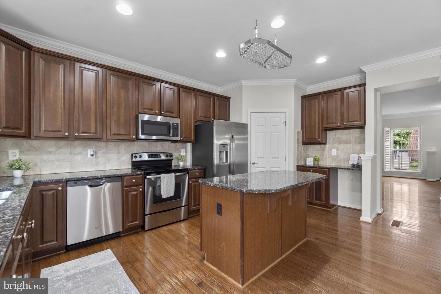 7563 Willow Bottom Road photo 5