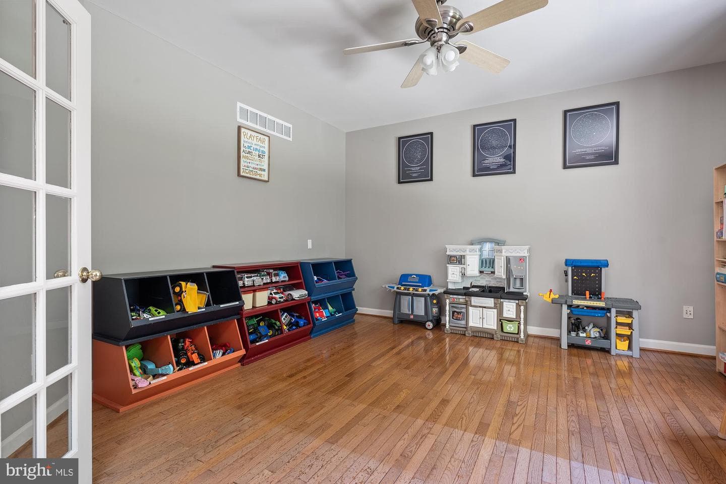 1650 Village Green Drive photo 19
