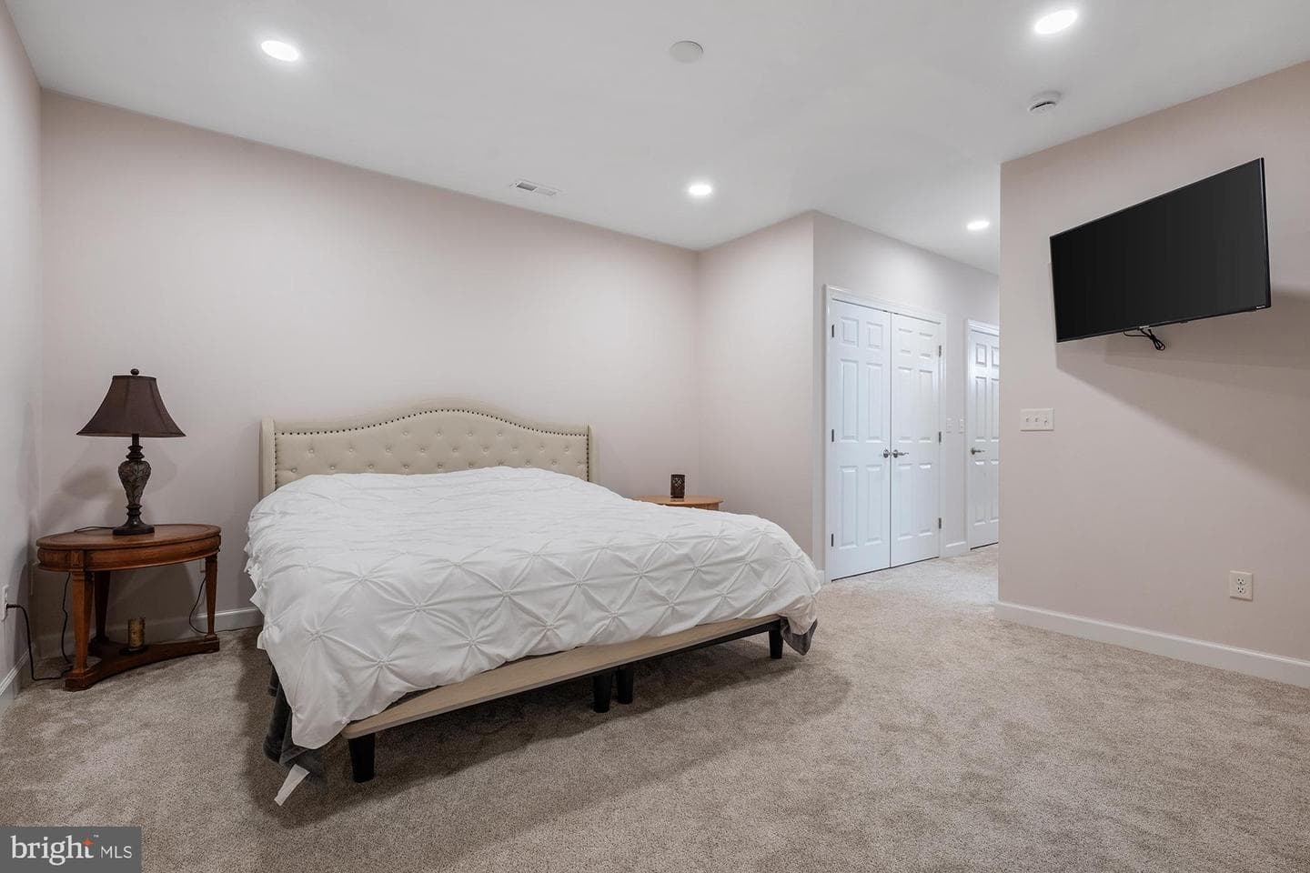 1650 Village Green Drive photo 34
