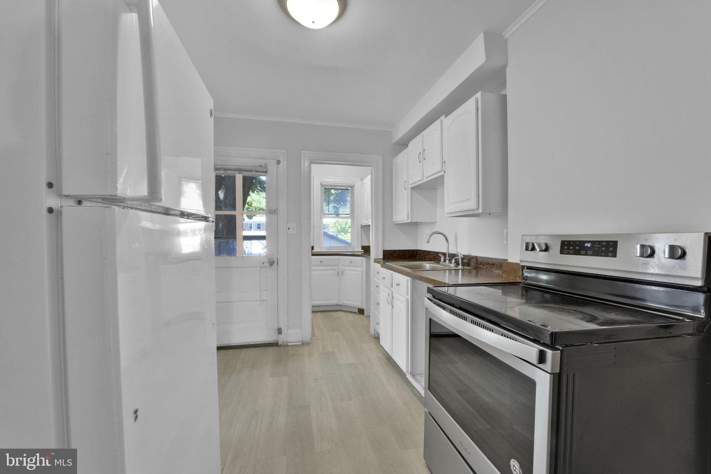 19 Hersh Ave photo 13