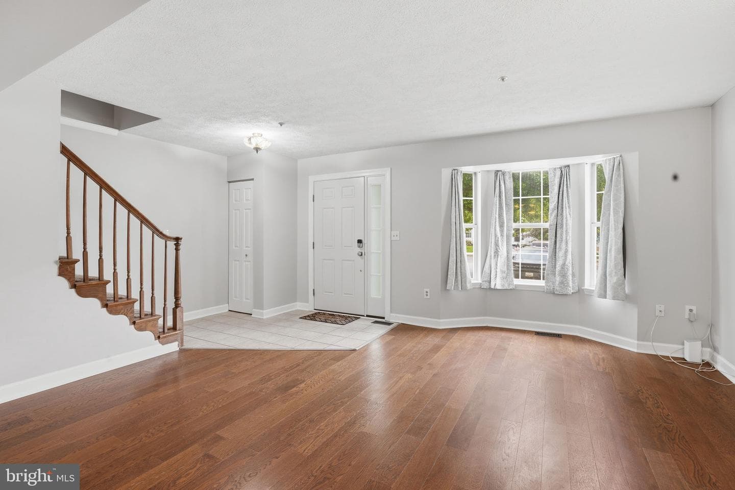 847 Medinah Circle photo 4