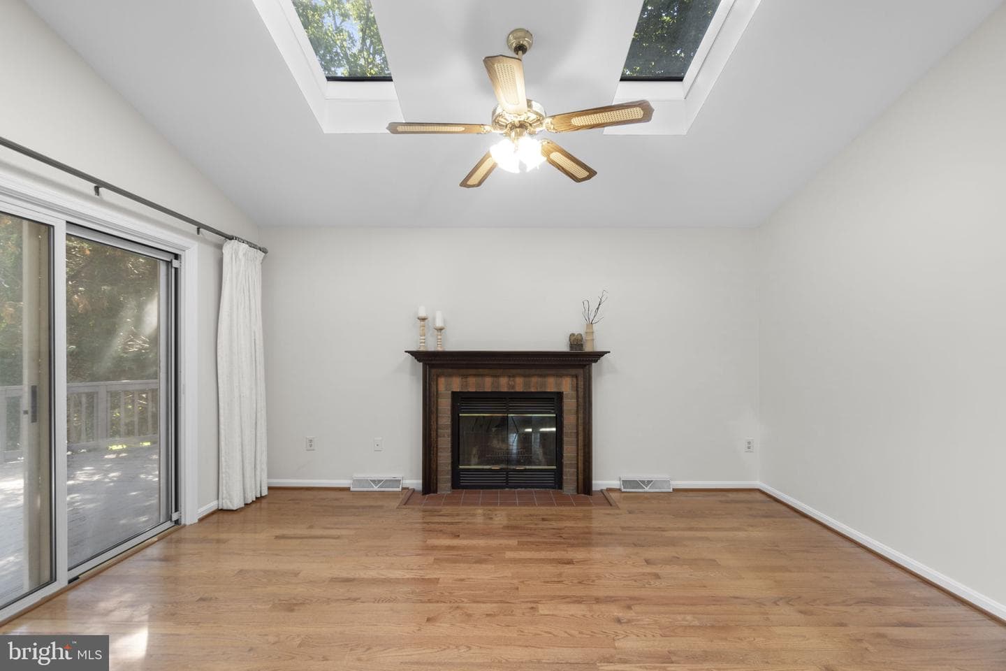 76 Marhill Court photo 21