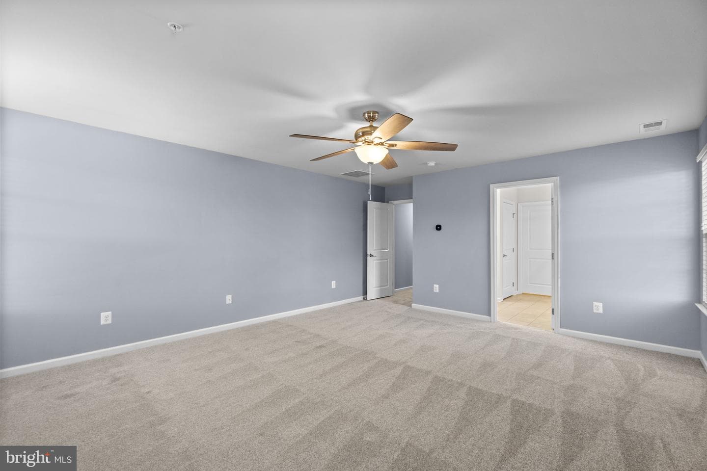 696 Wilford Court photo 40