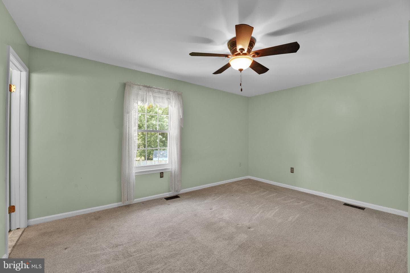 7094 Saddle Drive photo 16