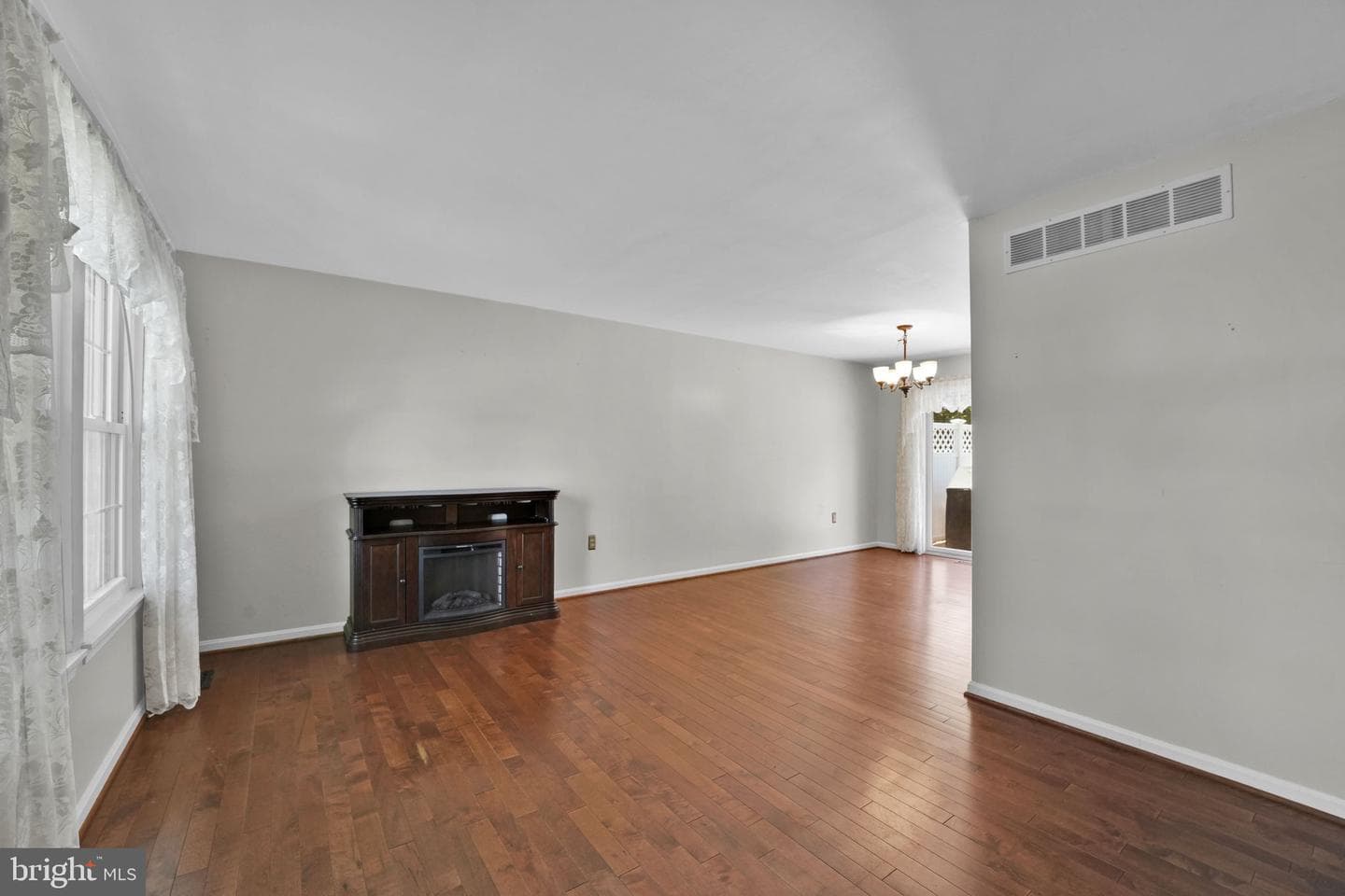 7094 Saddle Drive photo 6