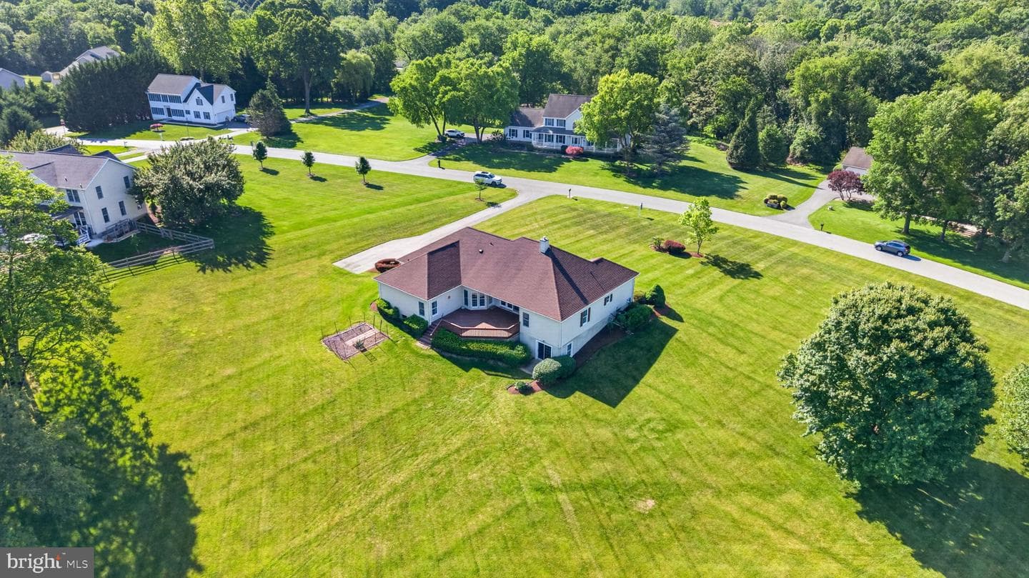 710 Waters Edge Court photo 11